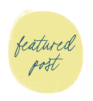 Yellow irregular circle with the handwritten words "featured post" in blue centered inside.